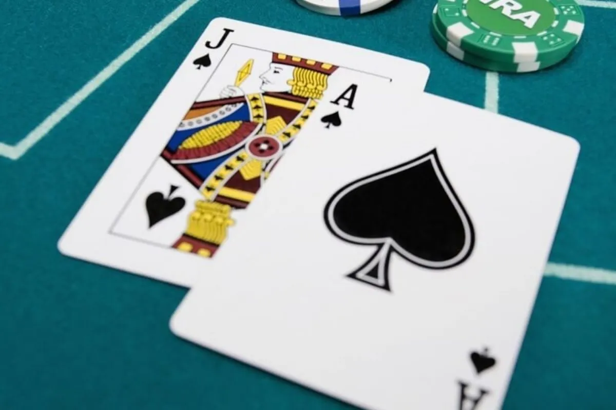 ghi nhớ lá bài trong xì dách