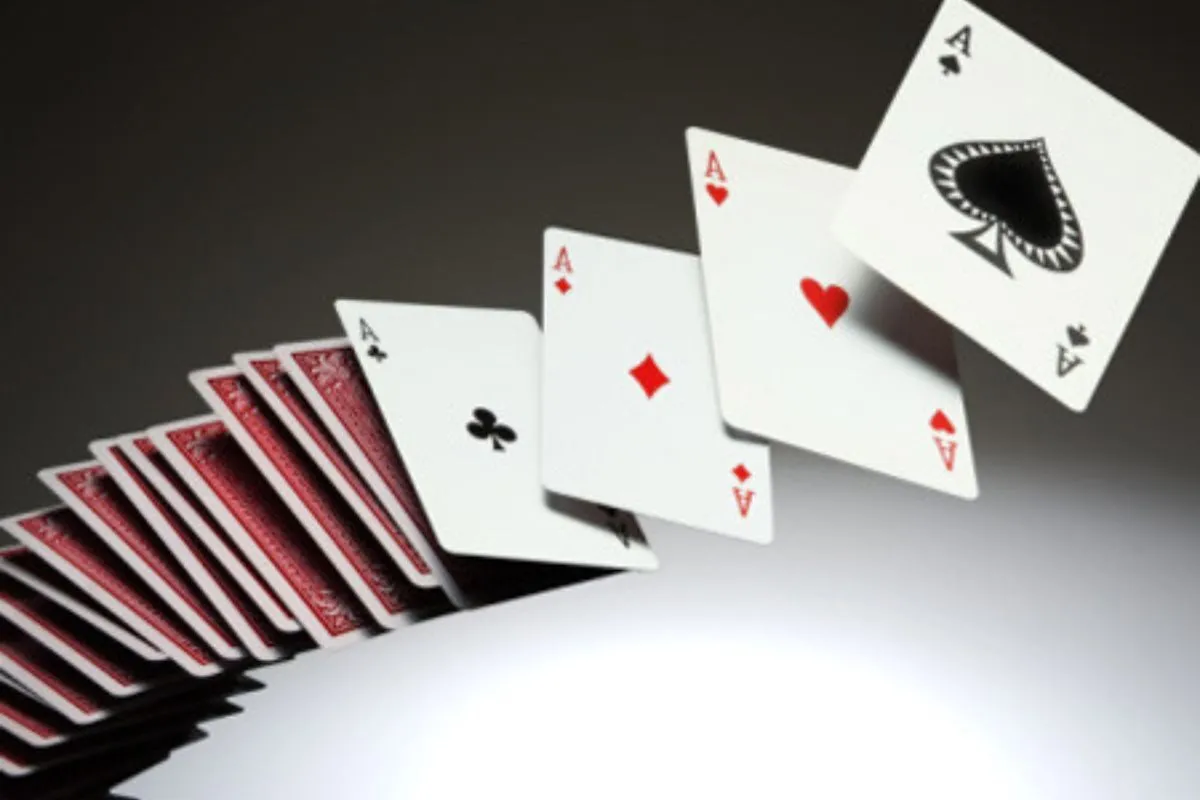 trong tú lơ khơ bộ phỏm nào lớn nhất